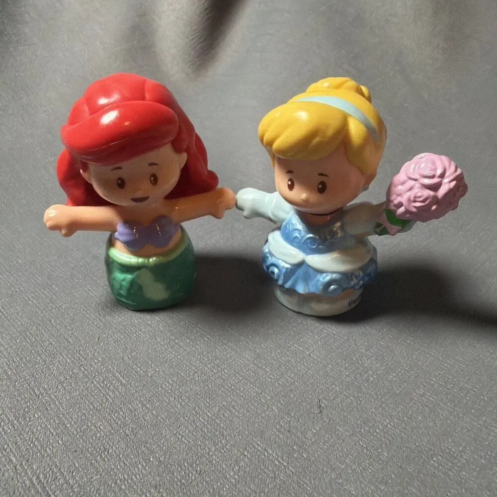 Fisher Price Disney Princess Little People -  Mermaid Ariel Cinderella-L